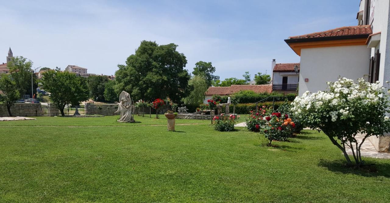 Villa Linet Funtana Bagian luar foto